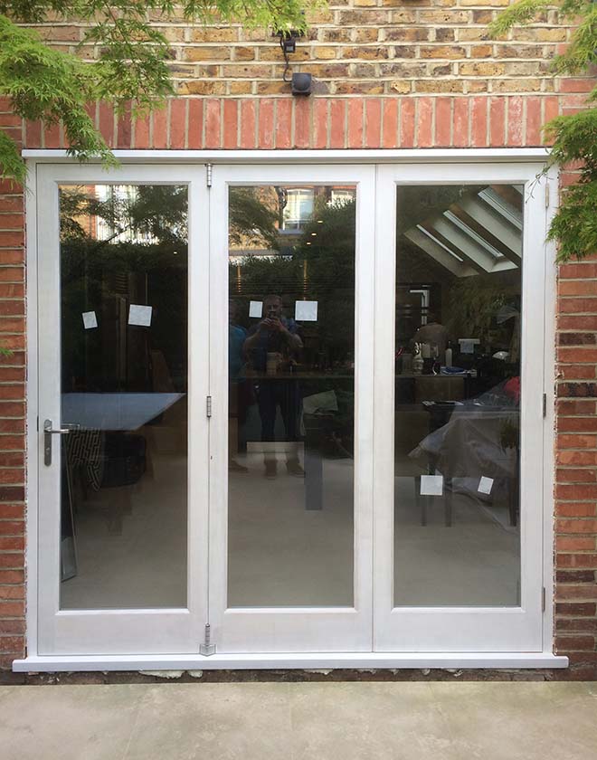 bi-fold doors with multi-point lock, Fulham.
