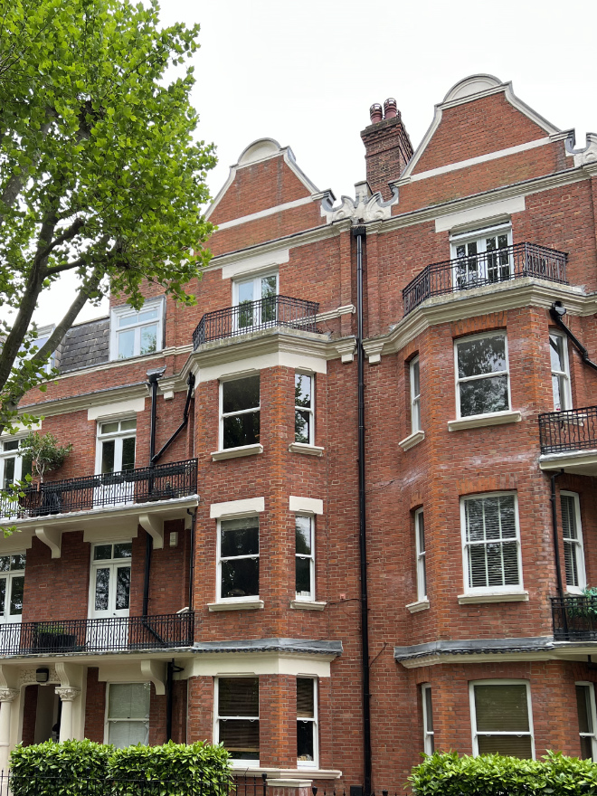 Top flat windows replaced, conservation area